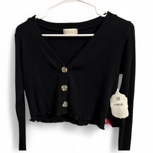 NWT Black Ribbed Button-Up Crop Top